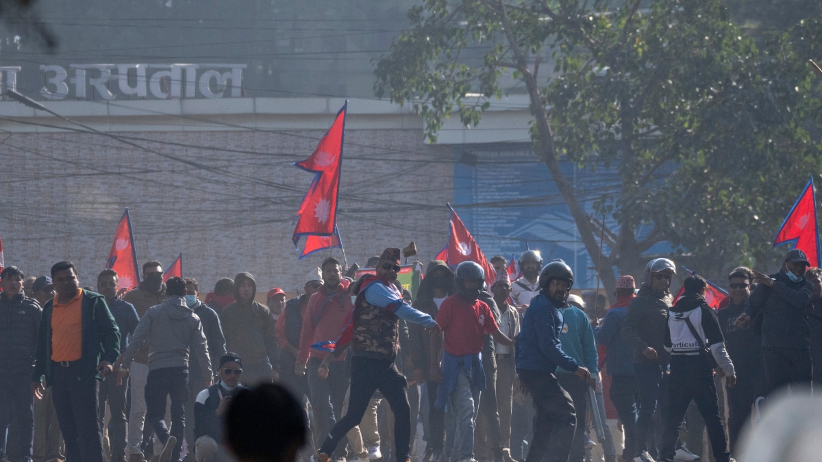 Para pengunjuk rasa di Nepal menuntut monarki dan negara Hindu karena campur tangan Tiongkok: sumber