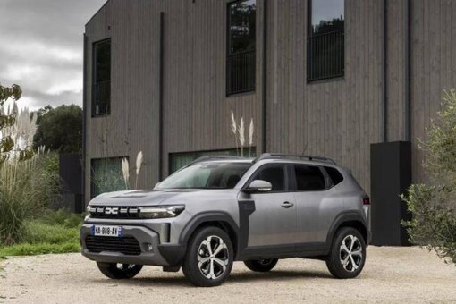 New Renault Duster Breaks Cover, India Launch in 2025 - News18
