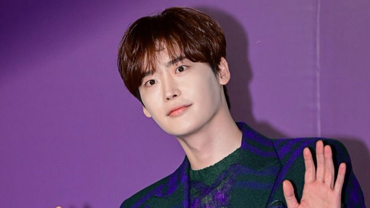 Lee Jong-suk To Establish His Own Production Company: Reports - Vimarsana News