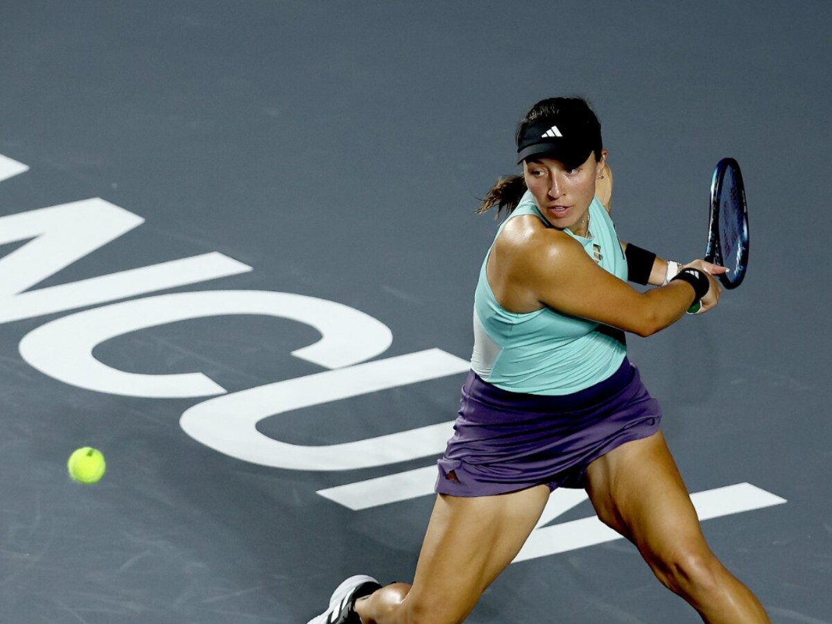 Jessica Pegula beats No. 1 Aryna Sabalenka at the WTA Finals and clinches a  spot in the semis - The San Diego Union-Tribune