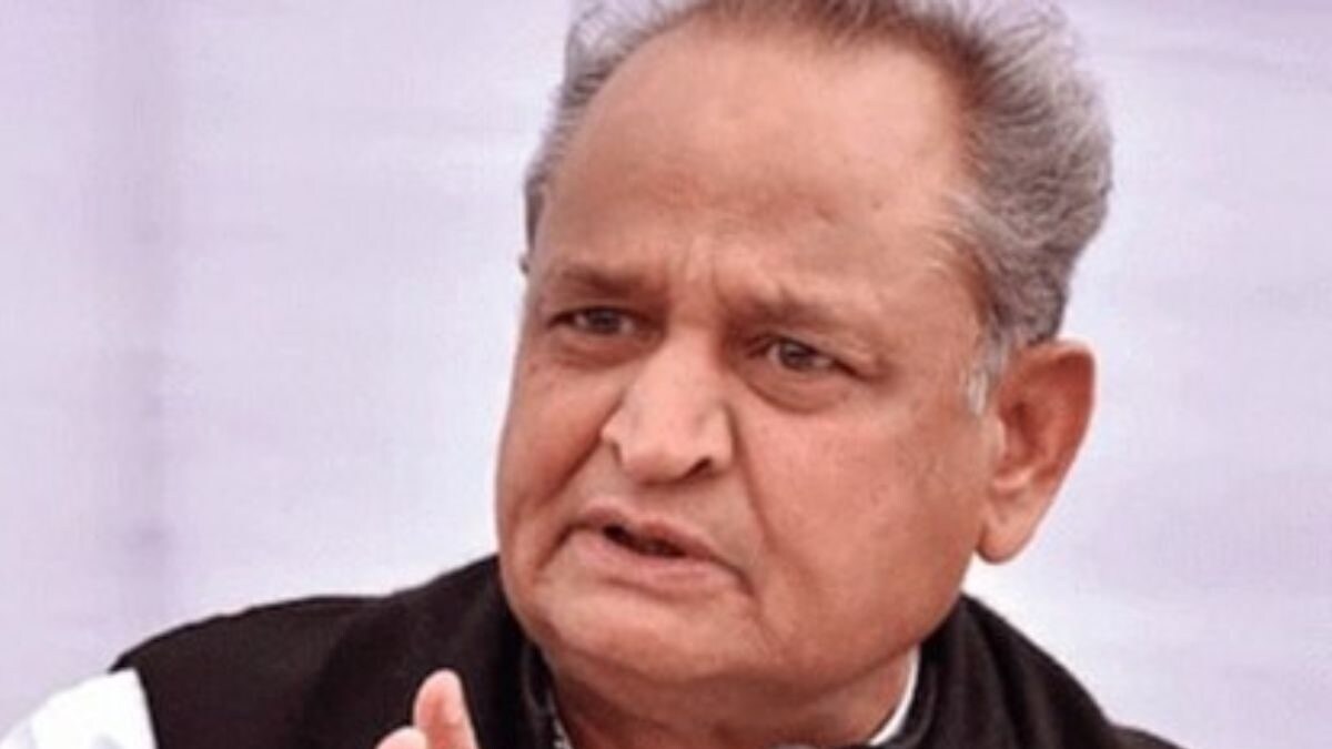 Rajasthan CM Ashok Gehlot Guarantees English Medium Education in Govt
