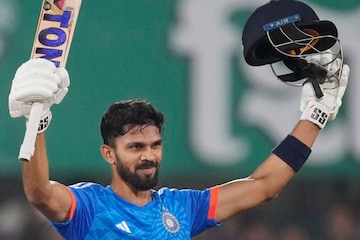 IND vs AUS, 3rd T20I: Ruturaj Gaikwad Becomes First Indian to Hit a T20I Century Against Australia - News18