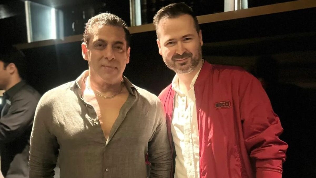 Salman Khan Attends Shah Rukh Khan's Birthday Bash, FIRST Photo of Tiger 3 Star at Party Out - Vimarsana News