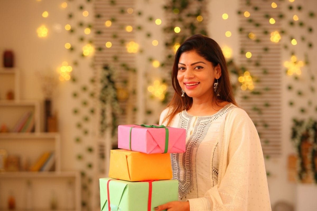 Diwali 2023: Elevate Your Diwali Celebrations with Perfect Gifts