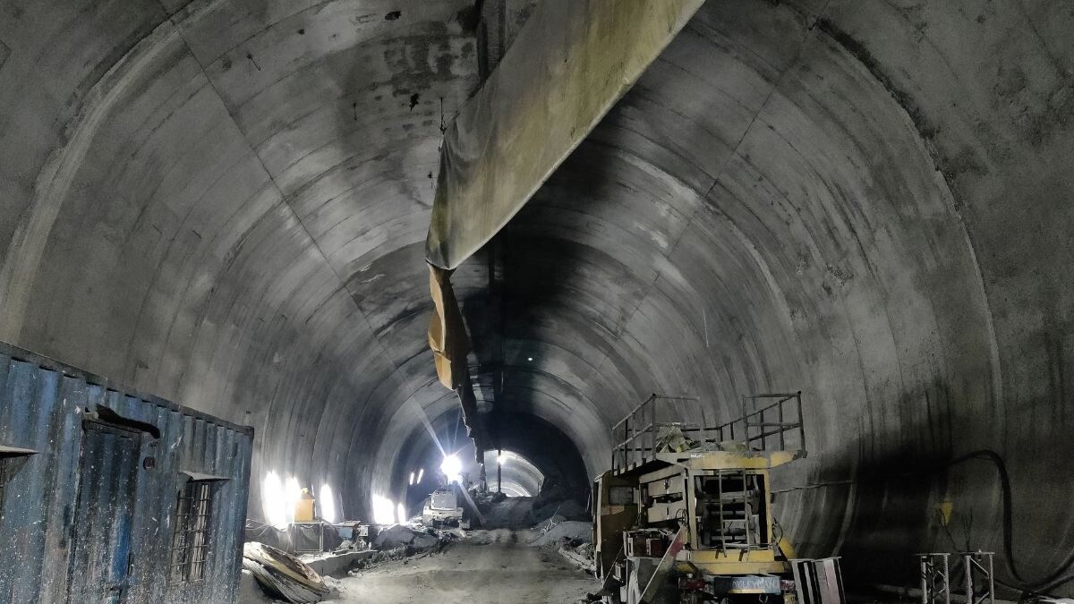Uttarkashi Tunnel Collapse: Thai Cave Experts Roped In As Ops to Rescue 40 Trapped Labourers Enter Day 4 - Vimarsana News