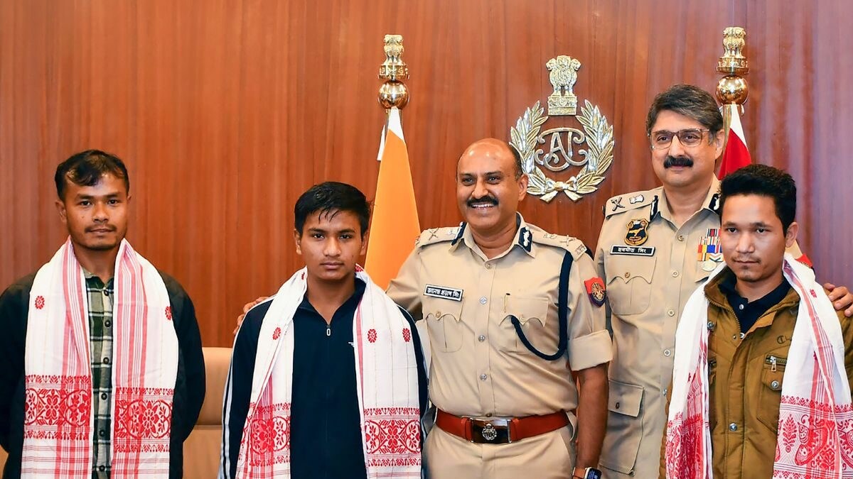 Four ULFA-I Cadres Surrender Before Assam Police; DGP GP Singh Says This Is Their Homecoming - Vimarsana News