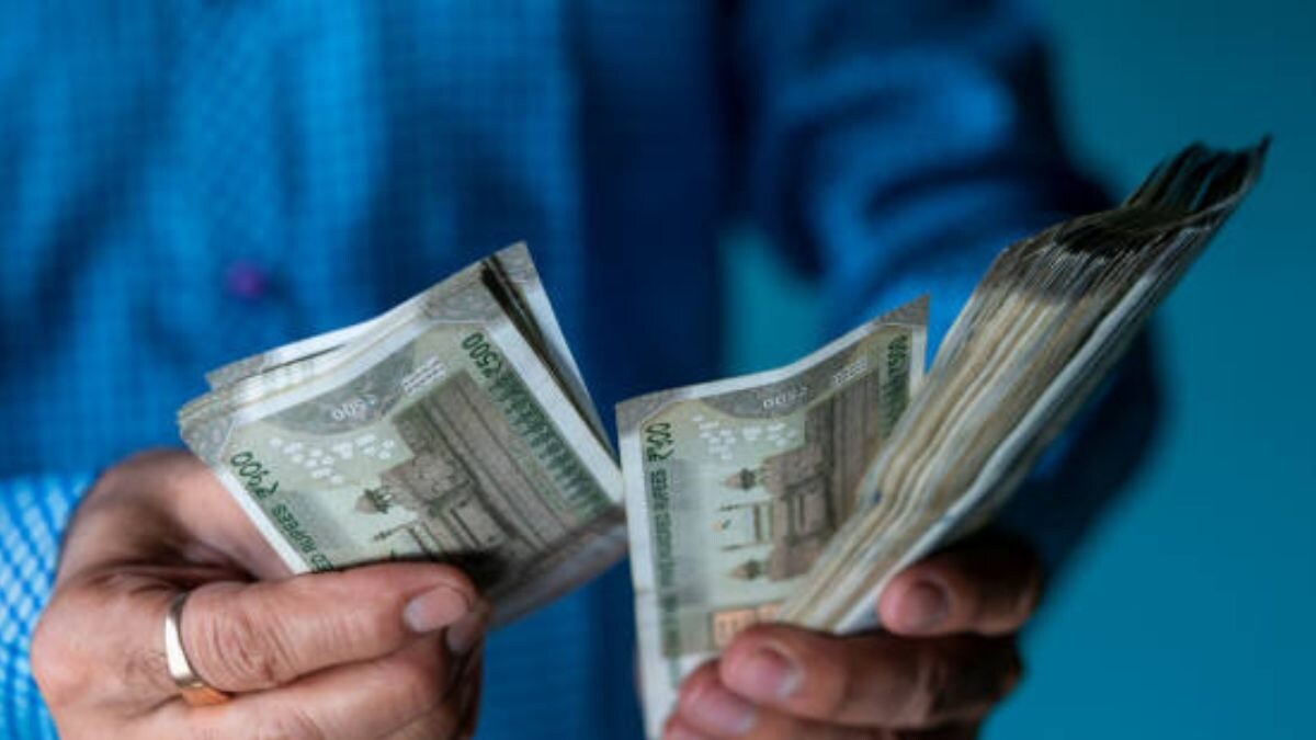 Bengaluru Man Upset Over Parents Earning More is a 'Bizarre' Problem No One Wants to Solve - Vimarsana News