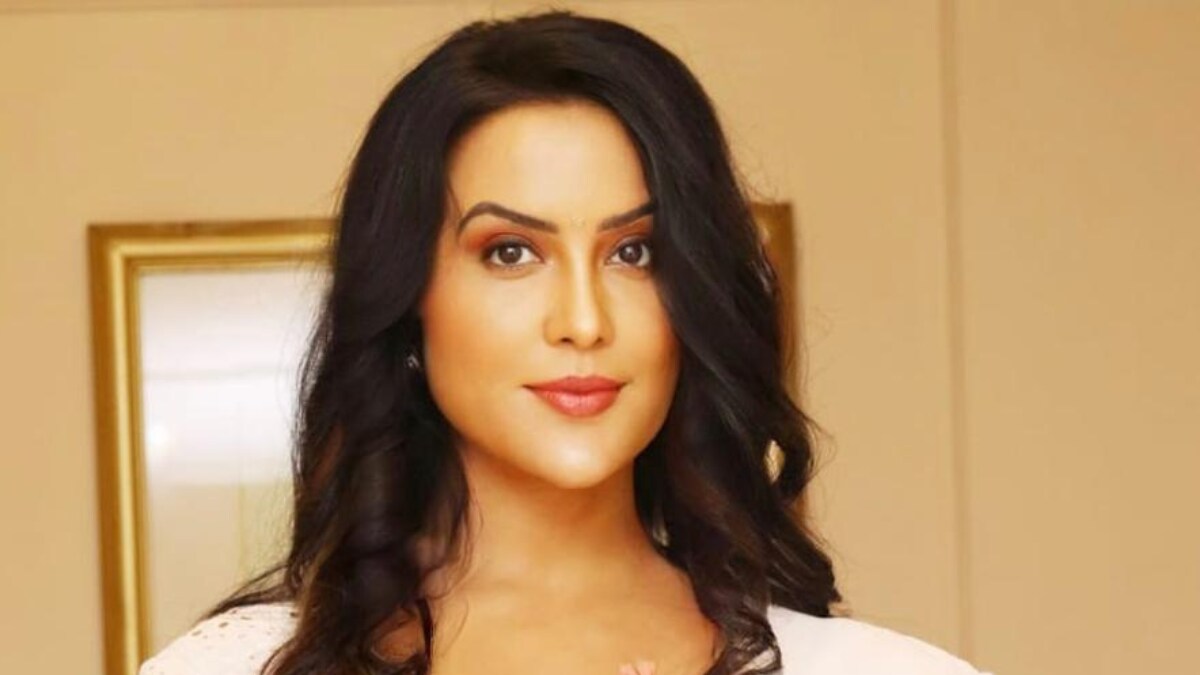 Amruta Fadnavis Leads Global Peace Honours In Memory Of 26 11 Heroes amruta-fadnavis-leads-global-peace-honours-in-memory-of-26-11-heroes