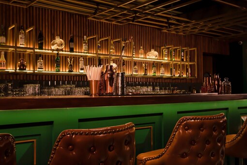 Here’s must-visit Resto-bars in Bangalore, promising an unforgettable Diwali celebration. (In frame: Gawky Goose)