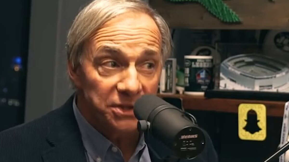 Billionaire Ray Dalio Once Found 'Pee On Office Floor' And Launched(00)