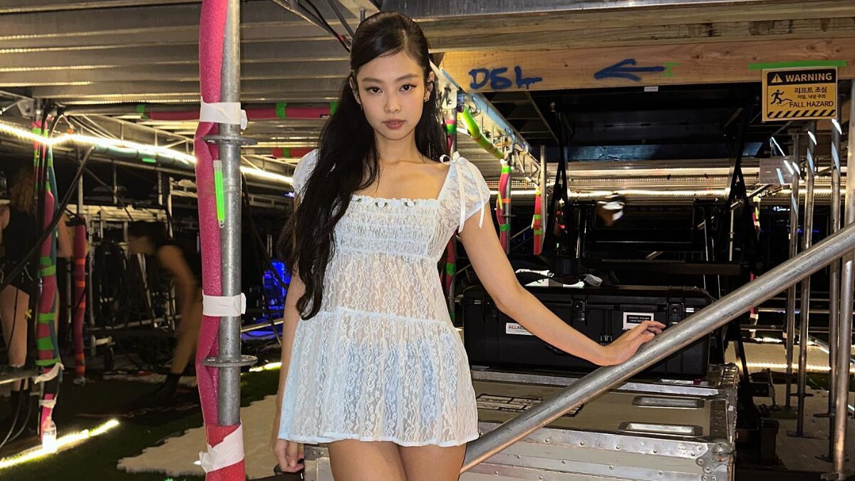 BLACKPINK's Jennie Takes Fans' Help To Select Her Christmas Cover Song - Vimarsana News