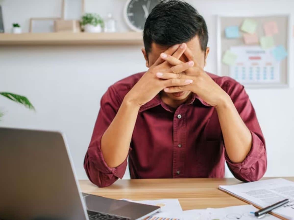 Depression In Men: Signs, Symptoms and Support | Lifestyle News - News18