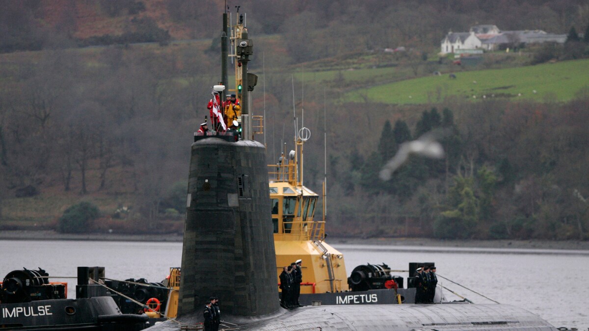 UK's Nuclear Submarine Saved in Atlantic Malfunction; 140 Crew Saved from 'Crush Depth' - Vimarsana News