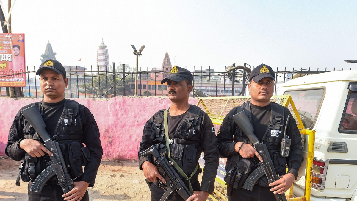 UP ATS Arrests 4 AMU Students Linked to ISIS Aligarh Module | India ...