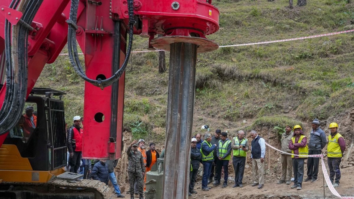 Uttarakhand Tunnel Collapse: 1 Metre Manual Drilling Done; Vertical Boring Likely to Be Completed By Nov 30