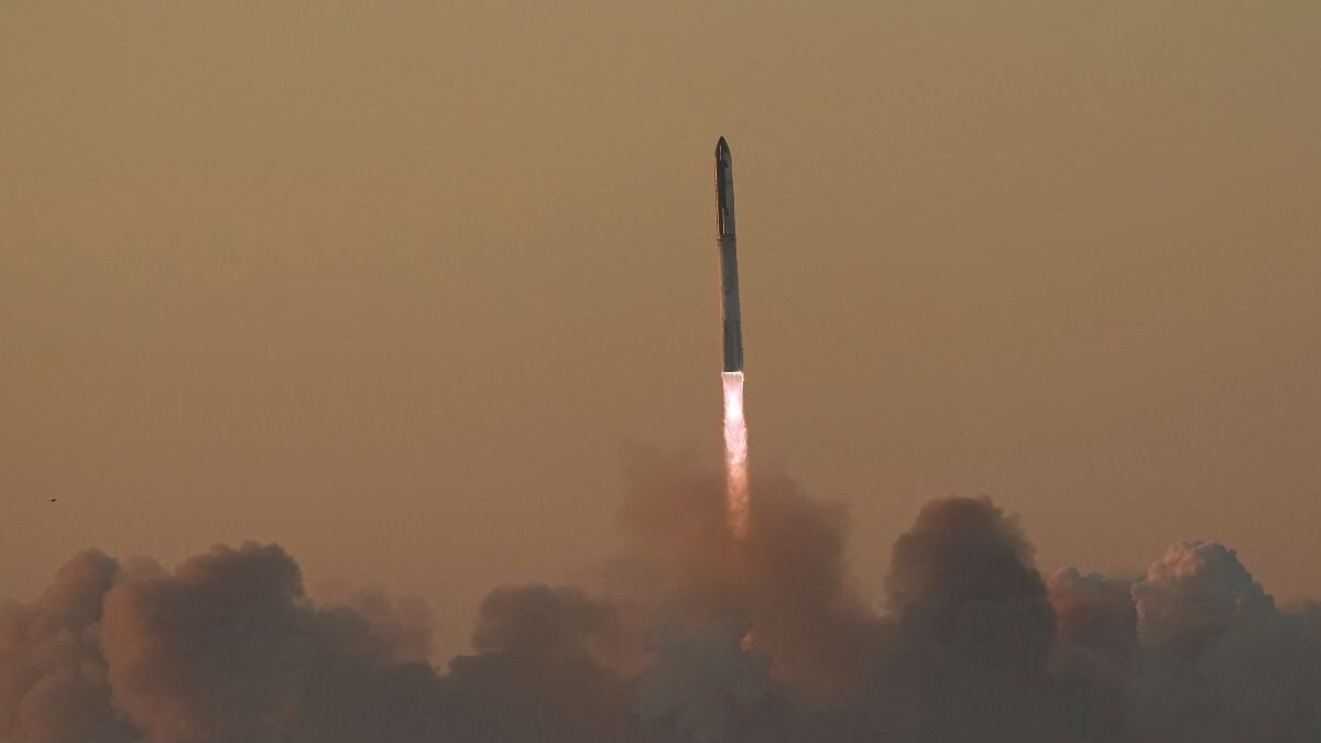 Elon Musk's SpaceX Giant New Rocket Explodes Minutes After Launch - Vimarsana News