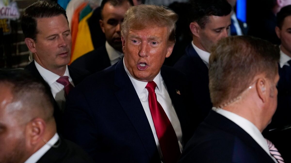 US: Former President Donald Trump Rallies Supporters in Iowa on Capitol Riot Anniversary