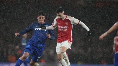 Arsenal Fail in Premier League Summit Bid as Tottenham Hotspurs Lose ...
