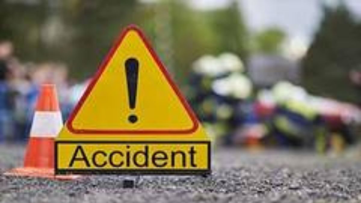 Two killed, three injured in road accident in mp