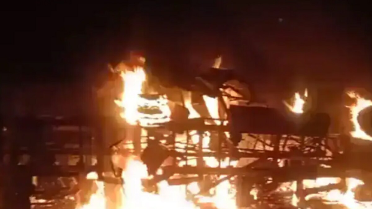 12 Killed, 14 Injured As Bus Catches Fire After Collision With Truck In ...