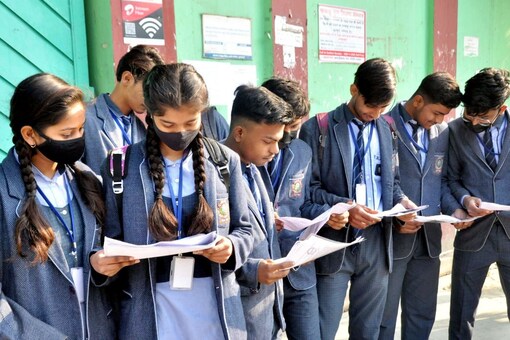 CBSE BOARD EXAM ADMIT CARD 2026 NEWS LIVE WHERE HOW TO visual data 6