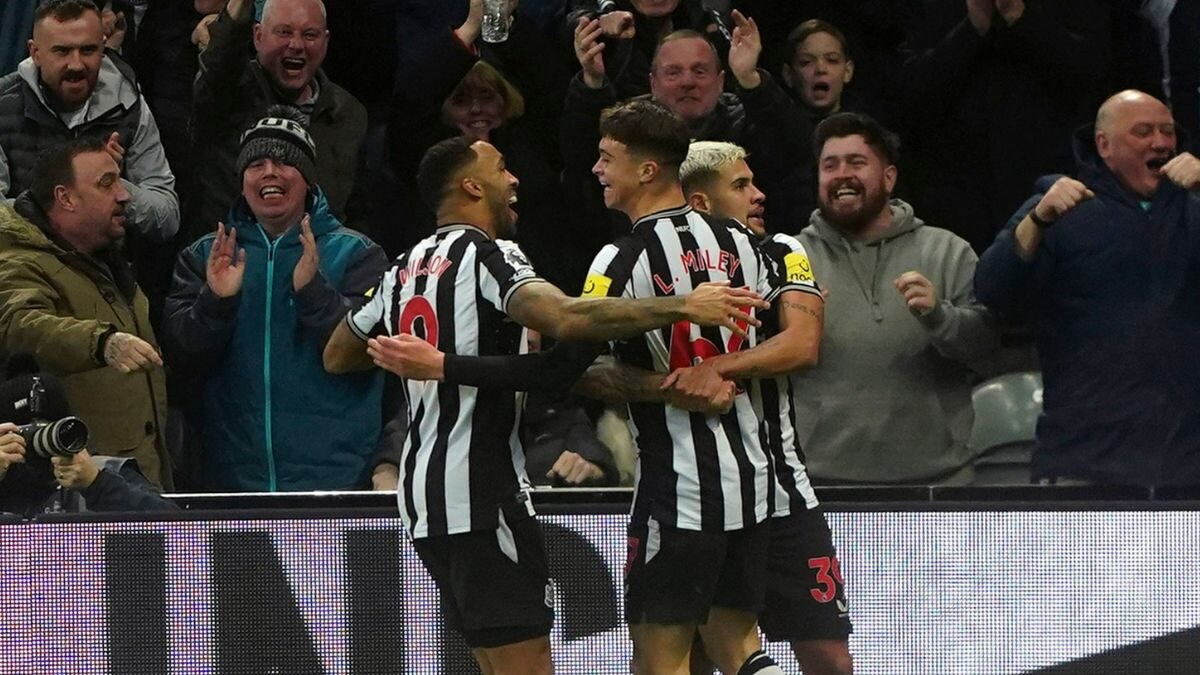 Premier League: Newcastle Breeze Past Fulham as Raul Jimenez Sees Red – News18 Premier League: Newcastle Breeze Past Fulham as Raul Jimenez Sees Red – News18