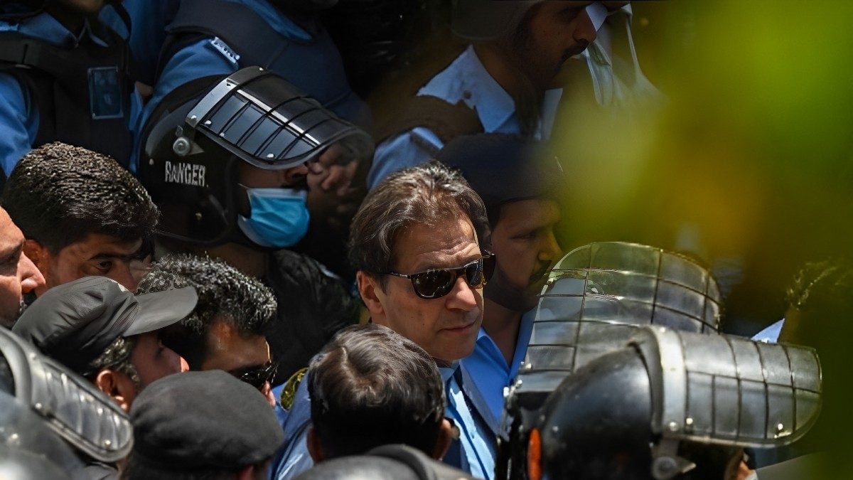 In a Last-Ditch Effort, Imran Khan's Party Moves Pak SC to Save Cricket ...
