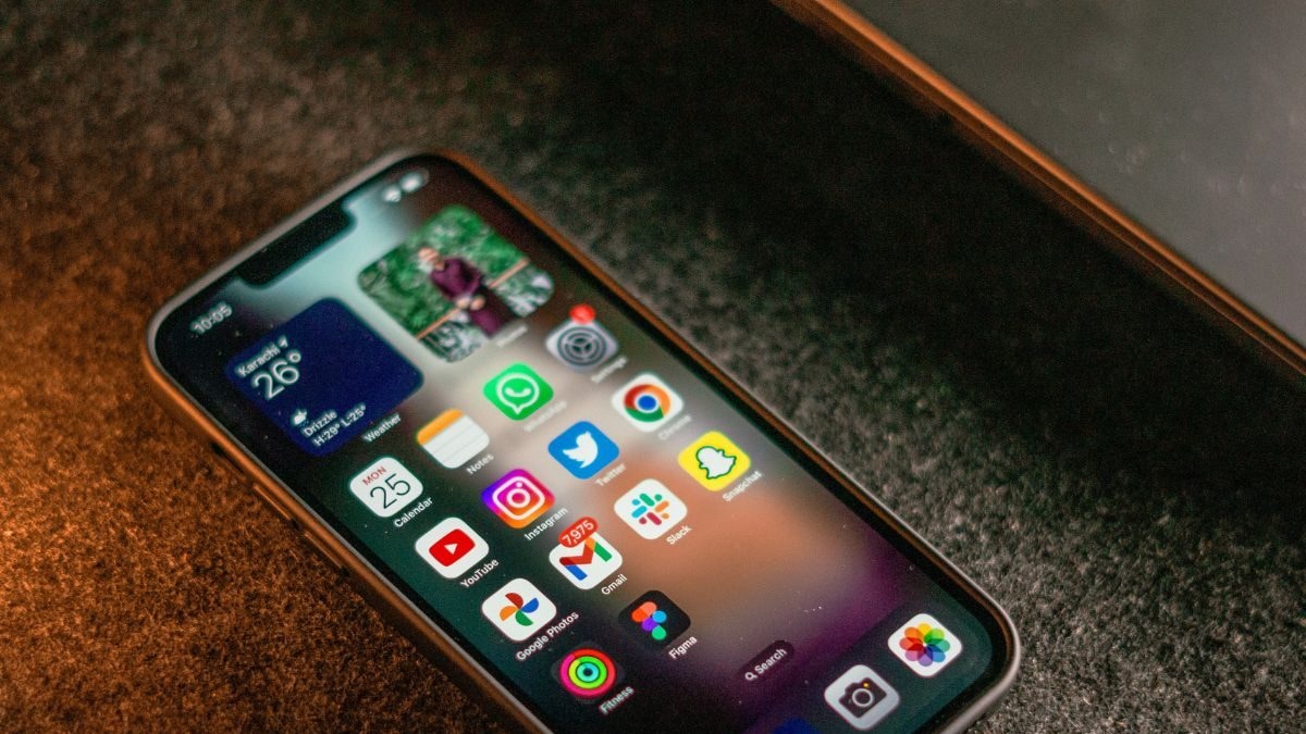 Apple Could Make Some AI Features Run On The iPhone With iOS 18: Here’s What It Means - News18