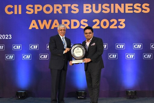 Jay Shah (right) receives Sports Business Leader of the Year Award. (Pic Credit: X/BCCI)