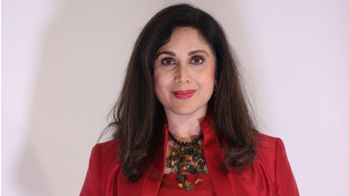 Meenakshi Seshadri Celebrates 40 Years of Hero: 'Didn't Expect People To Start Recognising Me' | Exclusive - Vimarsana News
