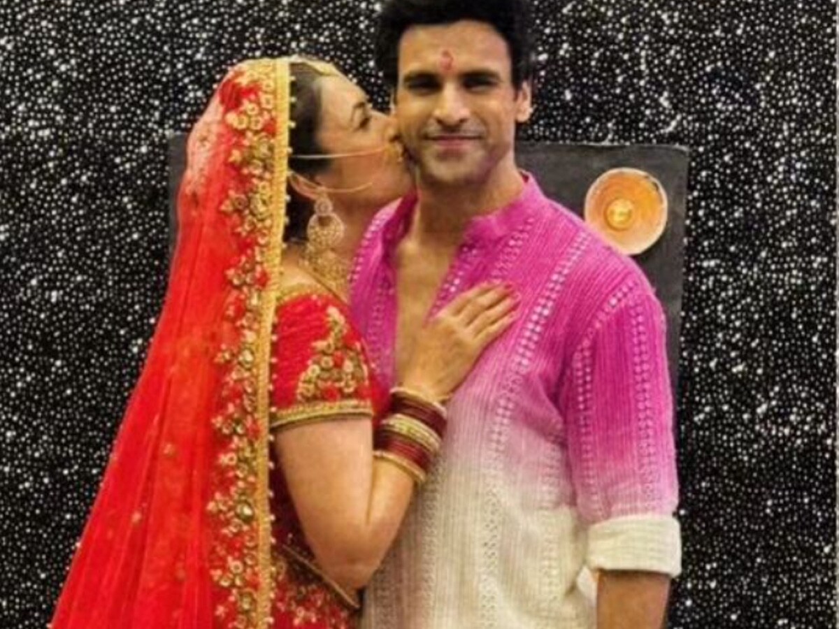 Pink Net Divyanka Tripathi Designer Wedding Gown BP2408