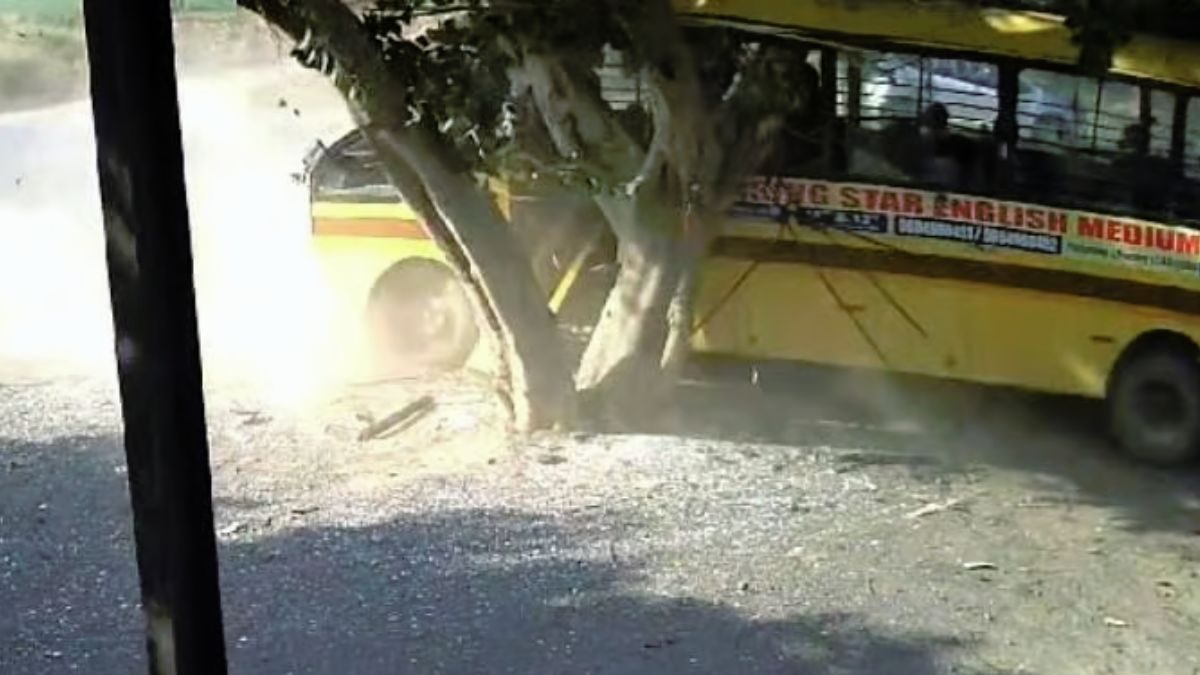 Speeding School Bus Crashes into Tree in Pune, Multiple Students ...