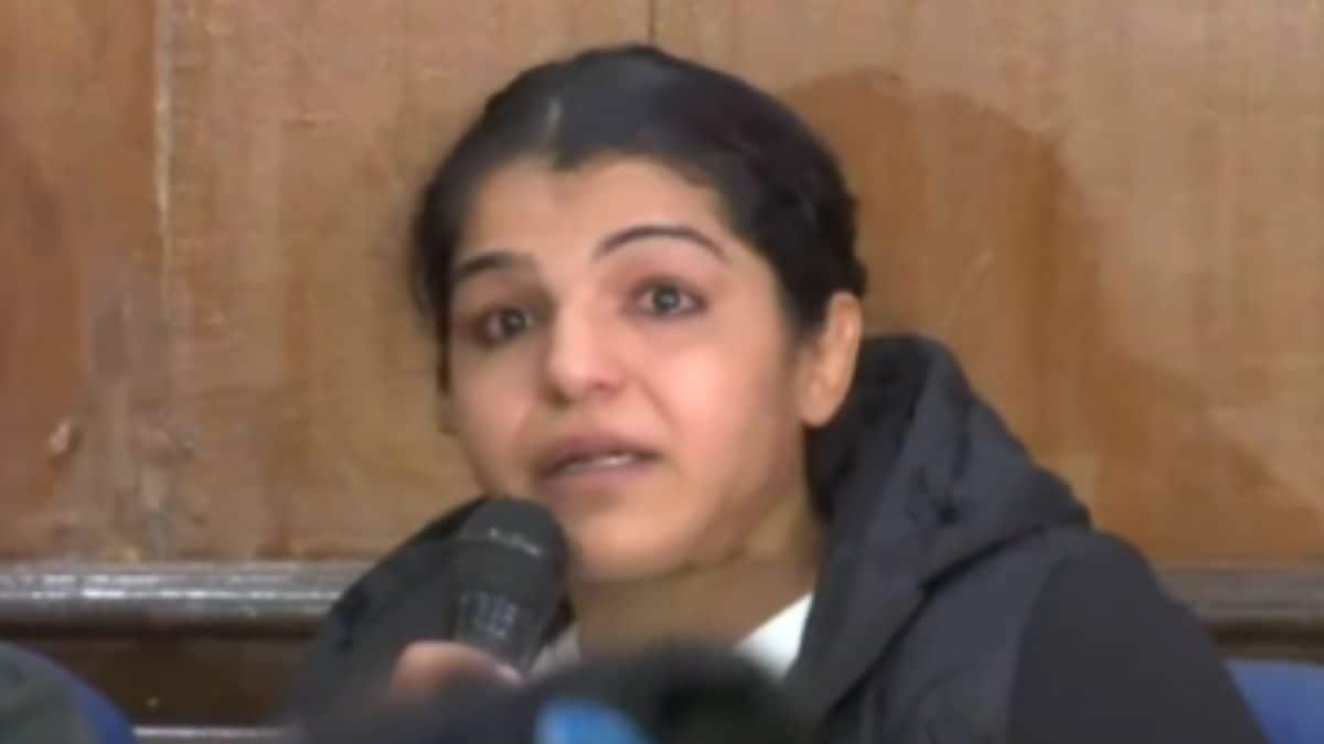 Sakshi Malik Attacks Usha, Mary Kom for Not Supporting Women Wrestlers ...