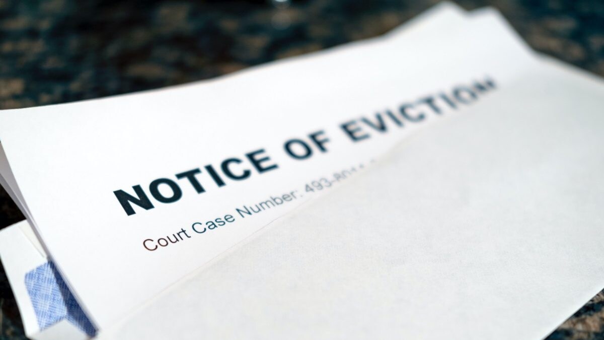 'Go Back to Pakistan': Squatters Who Went on Racist Rant after Occupying Indian-Origin Man's Home Evicted - Vimarsana News