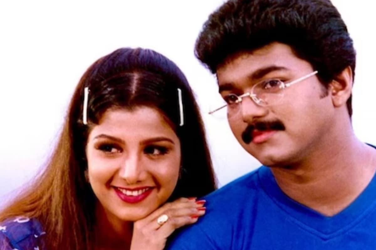 Director Selva Bharathy Reveals It Was Not Rambha But A Body Double In The  Song Vannanilavae - News18