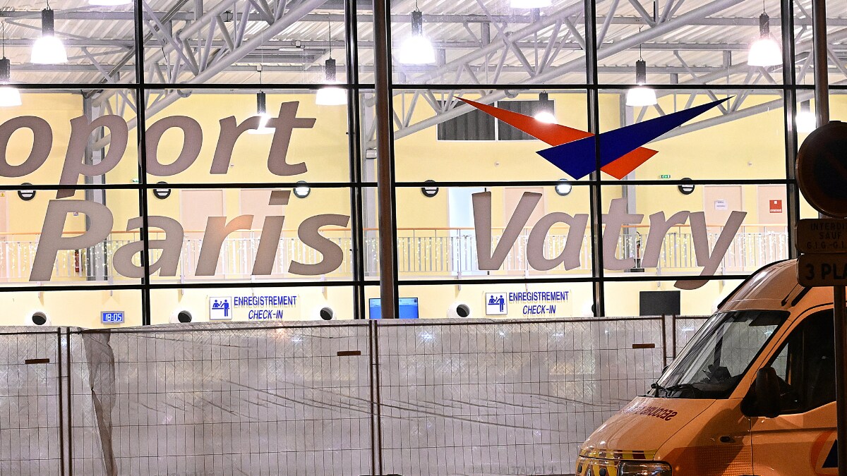 French Police Detain Two Men after Plane with 300 Indians Held Over 'Human Trafficking' - Vimarsana News