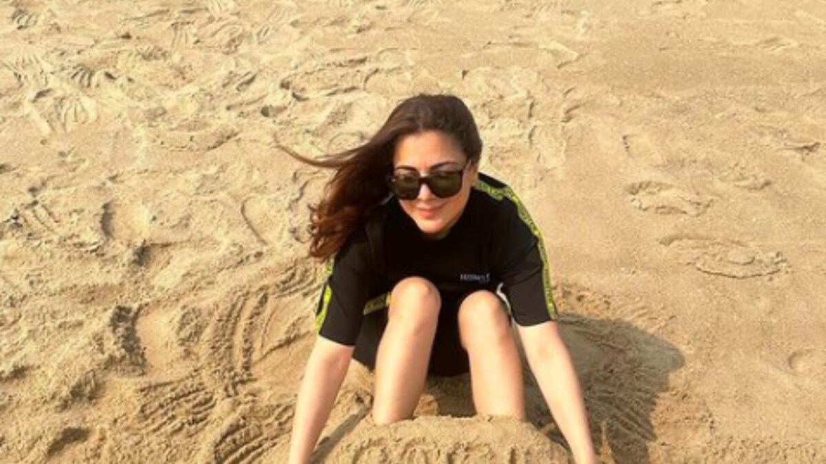 Shraddha Arya's Beach Album With Husband Is Pure Couple Goals - Vimarsana News