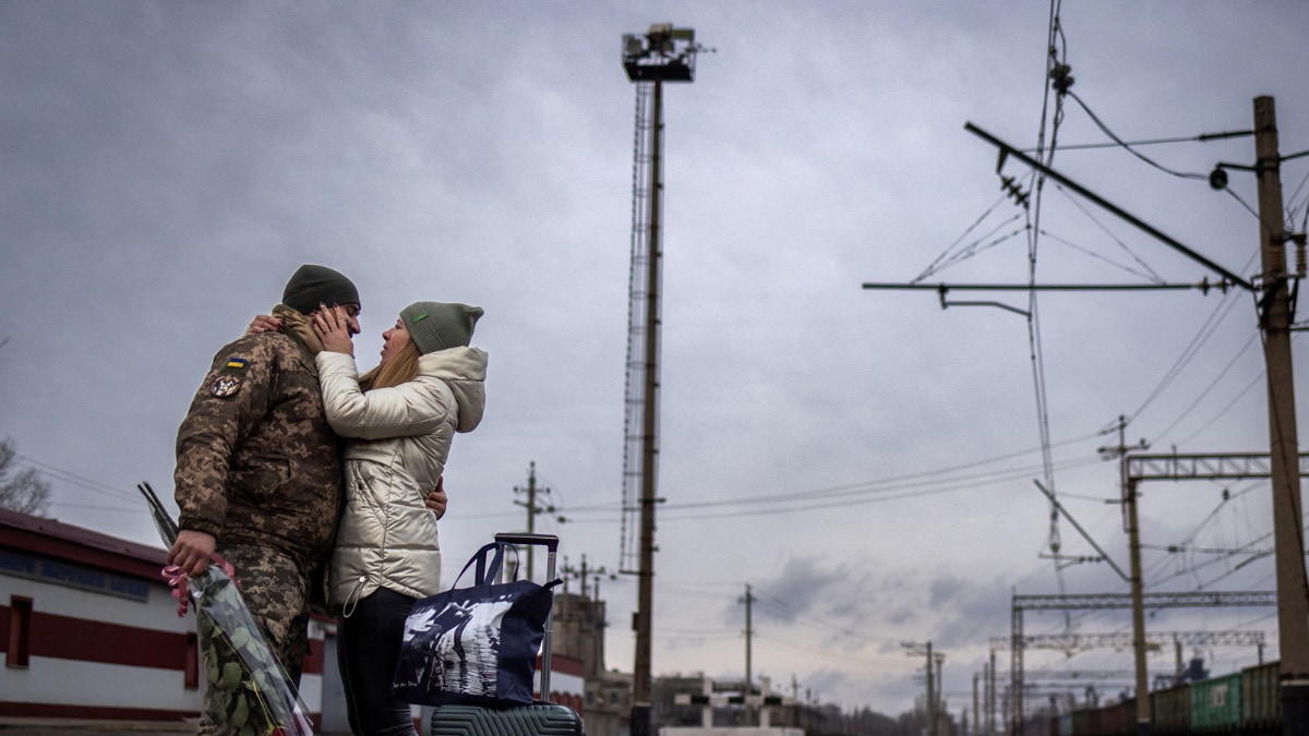 Ukrainians Defy Moscow with First December 25 Christmas Day - Vimarsana News