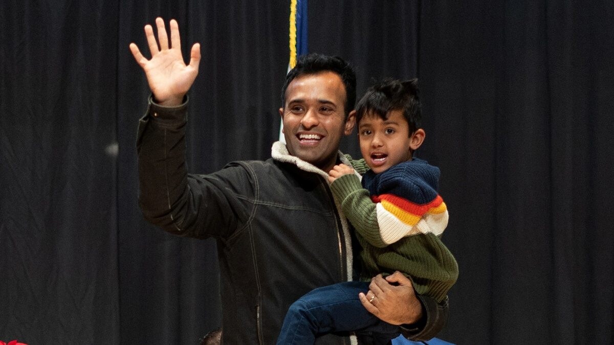 Woman Asks How Will A Hindu President Lead the US. Vivek Ramaswamy Responds – News18 Woman Asks How Will A Hindu President Lead the US. Vivek Ramaswamy Responds – News18