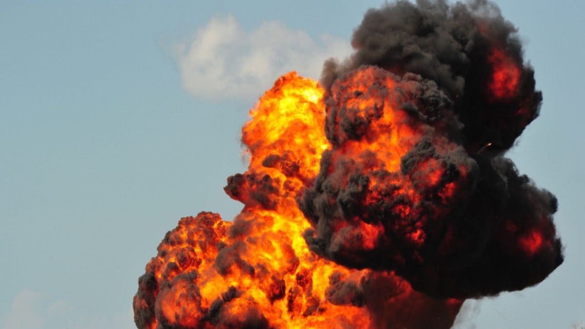 Huge Blast Destroys Home in Washington DC Suburbs as Cops Try to Approach Armed Suspect – News18