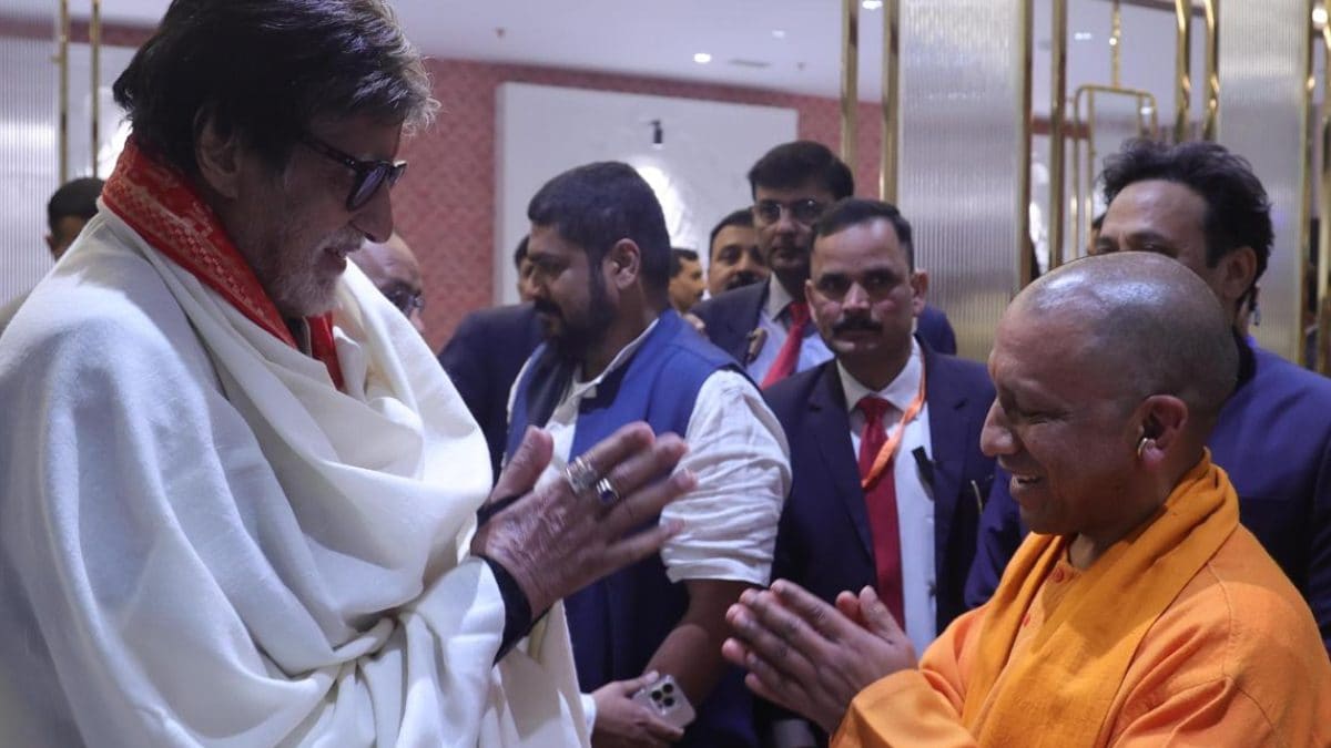 Amitabh Bachchan Greets UP CM Yogi Adityanath With Folded Hands at Ram  Mandir; Pics Go Viral | Movies News - News18