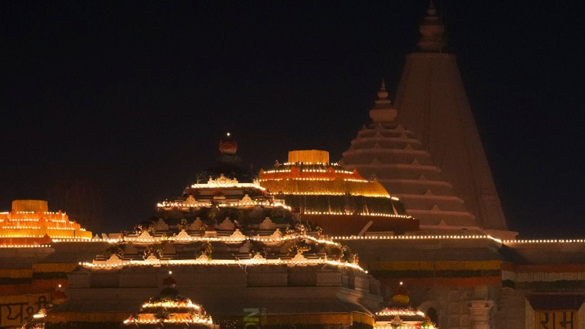 Ayodhya Ram Mandir: Countdown Begins For 'Pran Pratishtha', Devotees Celebrate Across India and The World