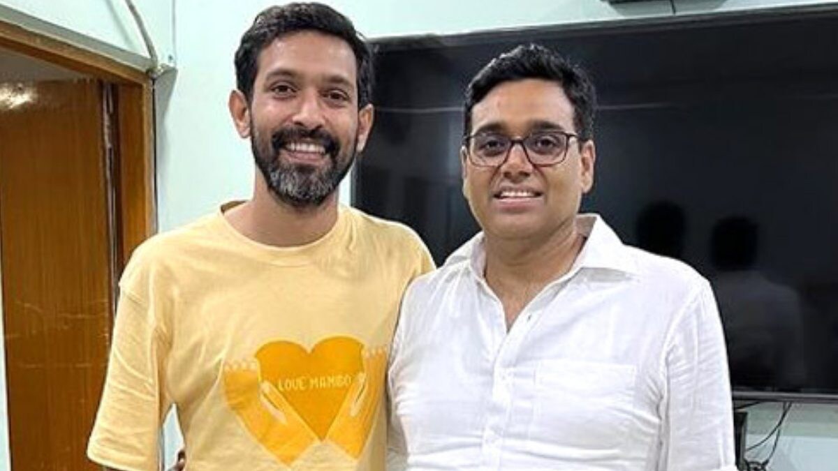 12th Fail Star Vikrant Massey Meets IPS Manoj Sharma, Calls Him 'Asli Hero'; See Photo - Vimarsana News