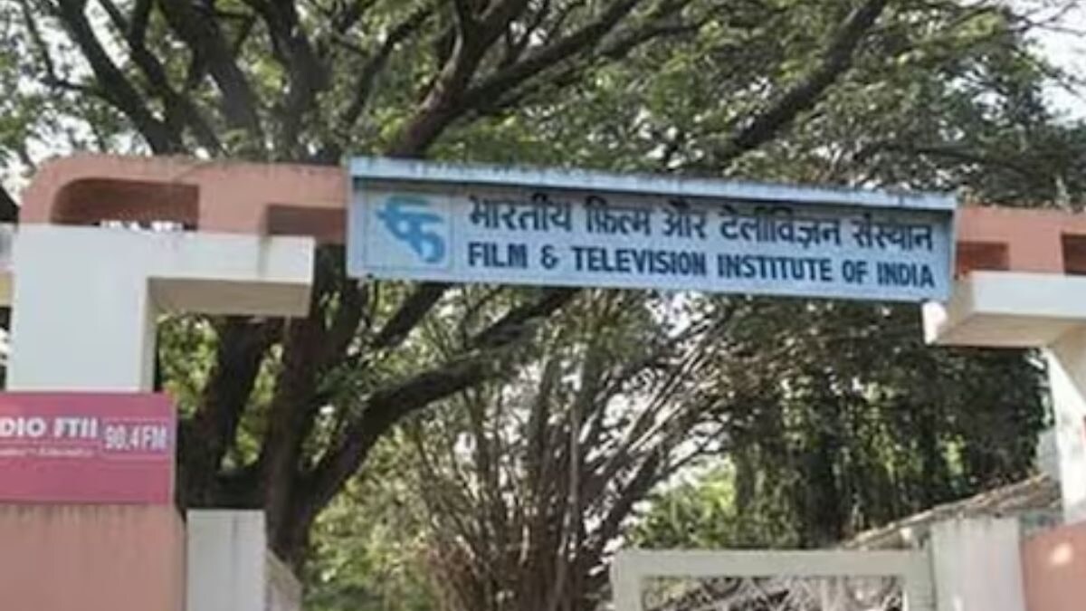 Trouble Erupts At FTII Campus Over Babri Banner, Police Initiate Action