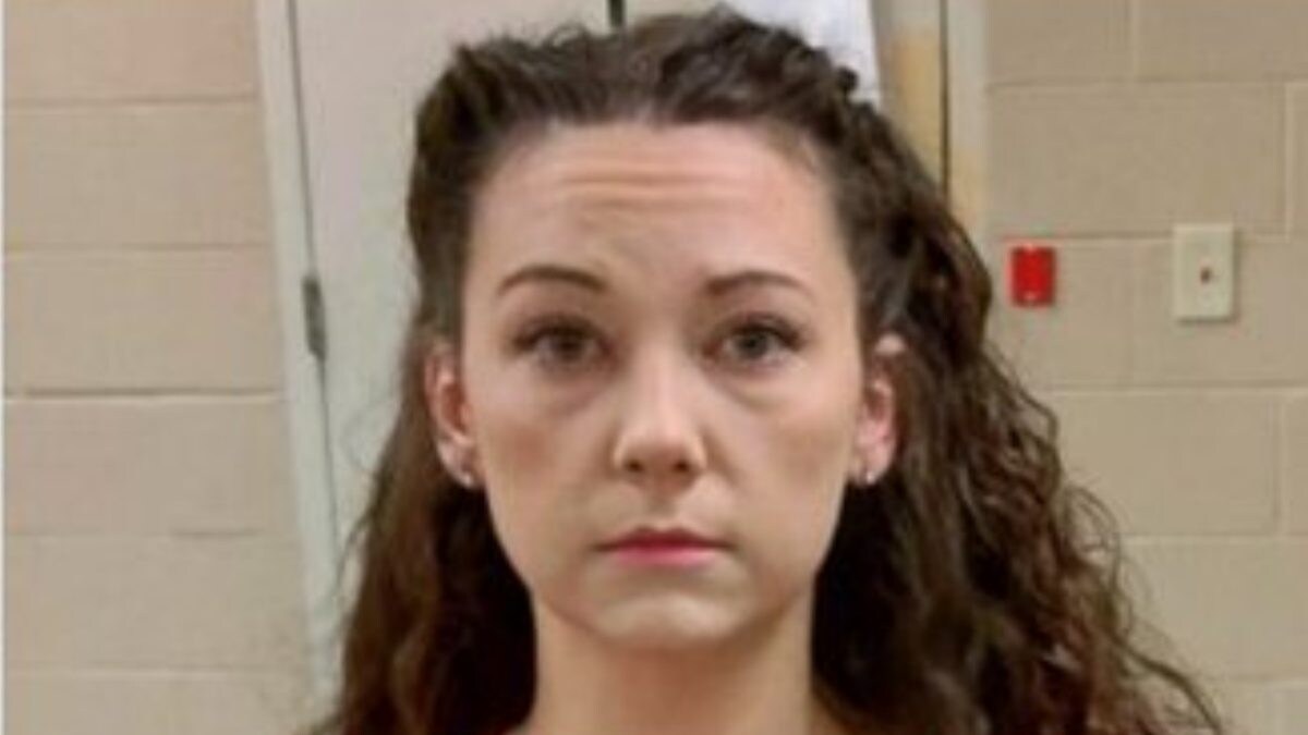 Teacher in Arkansas Pleads Guilty to Having Sex with Underage Student
