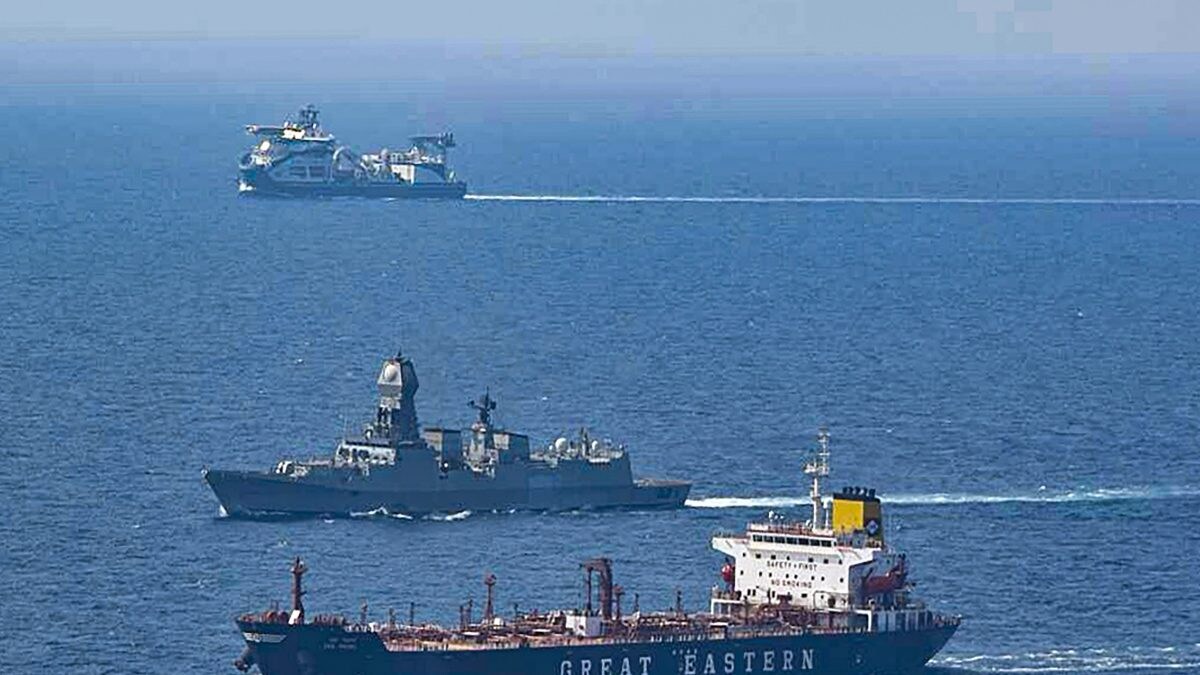 Over 10 Indian Navy Warships Now Deployed in Arabian Sea; Aim to Deter Pirates, Drone Strikes - Vimarsana News