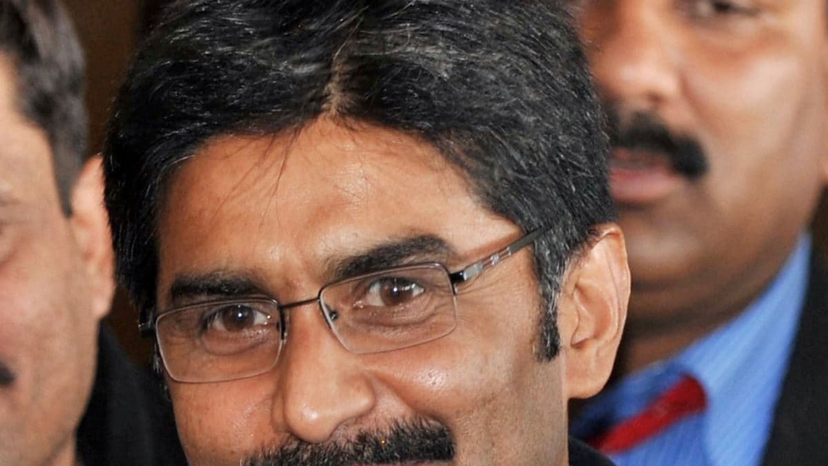 People Who Have No Knowledge of Cricket Sit and Take Decisions: Javed ...