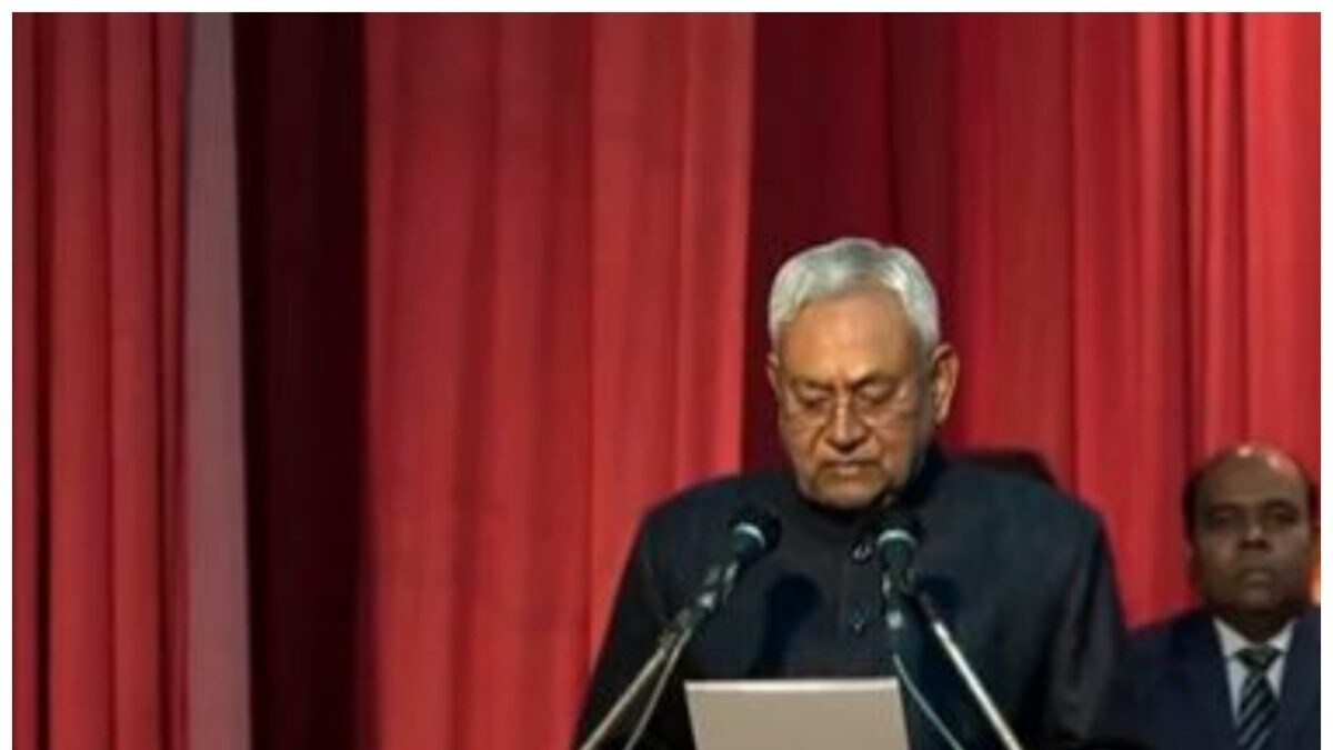 Left Mouthpiece Calls Nitish Kumar ‘Courtier of BJP’, Yechury Says Bihar CM’s ‘Somersault’ a ‘Betrayal’