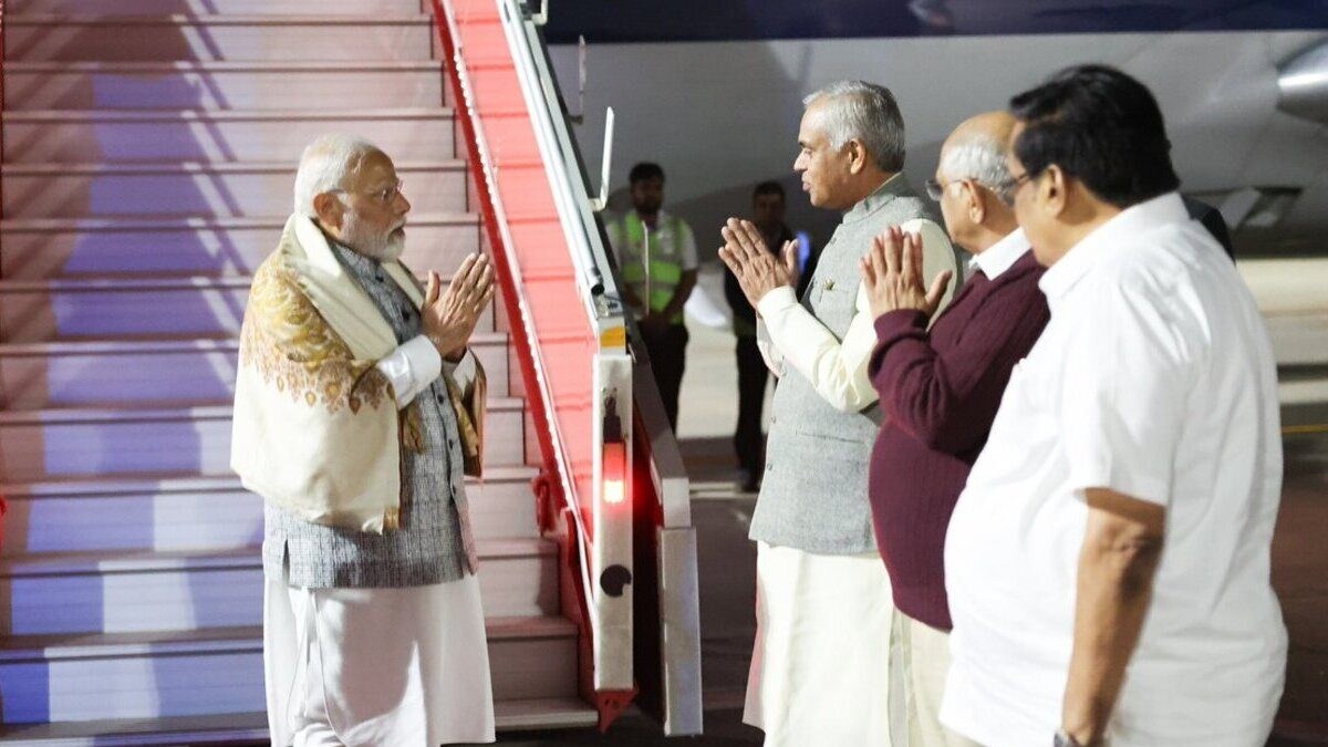 PM Modi Lands in Ahmedabad For Vibrant Gujarat Summit; Set To Hold Mega Roadshow With UAE President - Vimarsana News