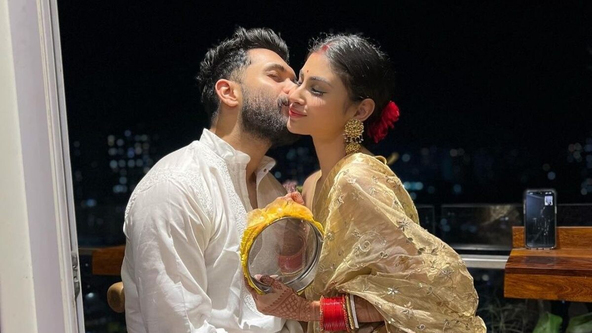 Mouni Roy Gets a Kiss From 'Baby' Suraj Nambiar In Unseen Photo, Duo Celebrates 2nd Wedding Anniversary - Vimarsana News